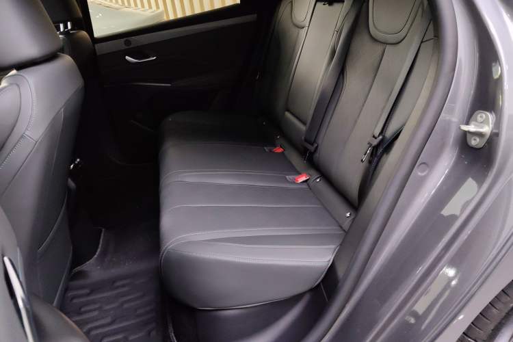 Used BYD Qin PLUS 2025 DM-i Smart Drive 120KM Superior Model Left Rear Seat