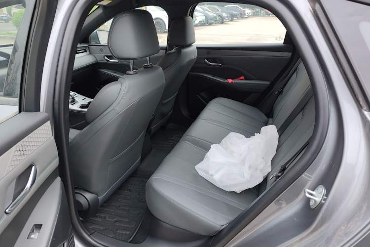 Used BYD Qin PLUS 2025 DM-i Smart Drive 55KM Leading Model Left Rear Seat