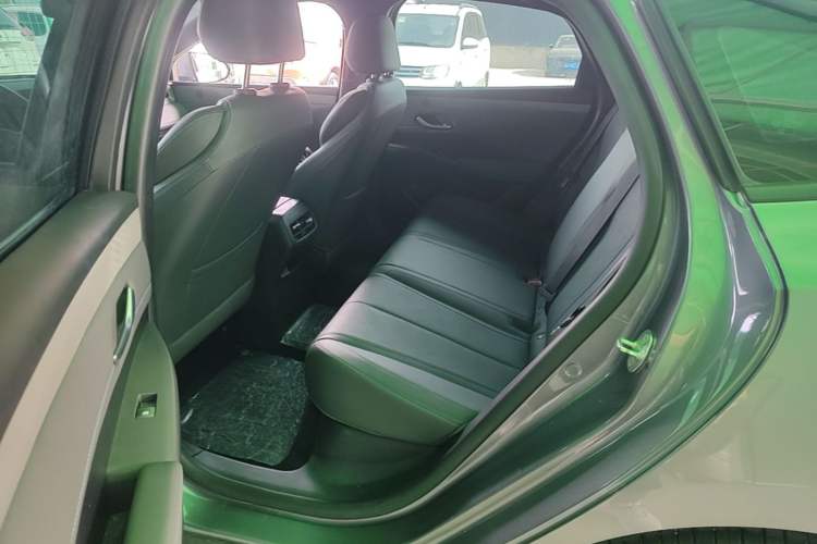Used BYD Qin PLUS 2025 DM-i Smart Drive 55KM Leading Model Left Rear Seat