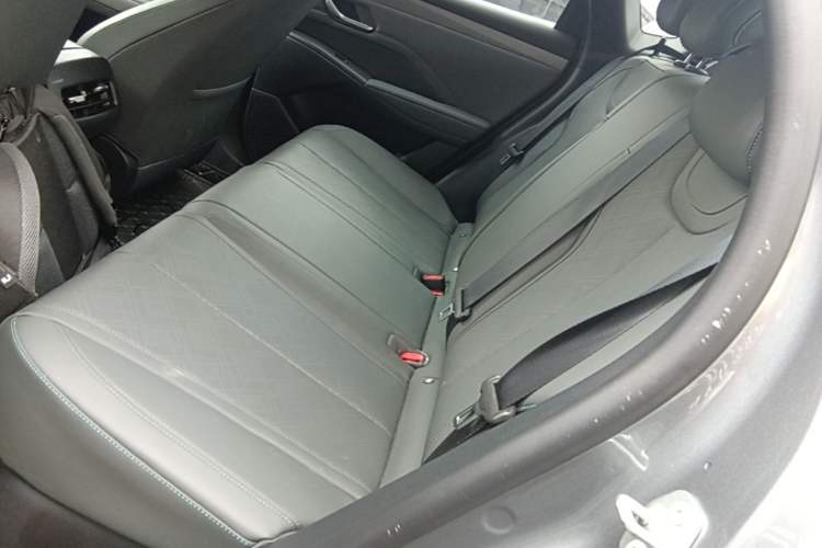 Used BYD Qin PLUS 2025 DM-i Smart Drive 55KM Leading Model Left Rear Seat