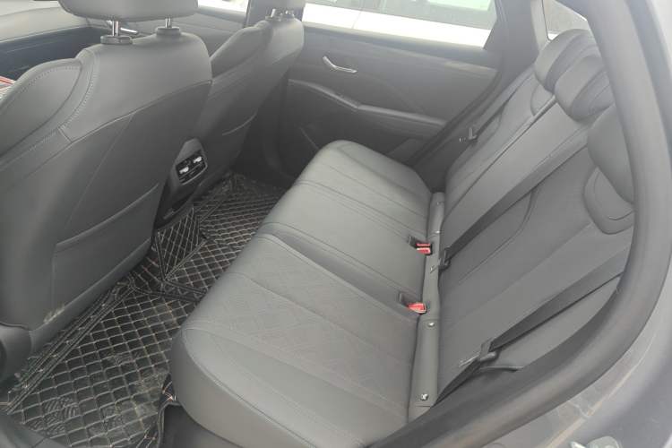 Used BYD Qin PLUS 2025 DM-i Smart Drive 55KM Leading Model Left Rear Seat