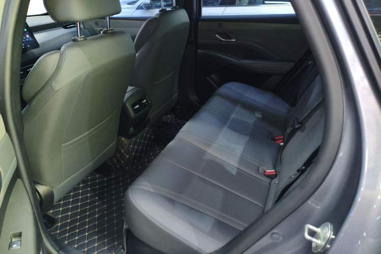 Used BYD Qin PLUS 2025 DM-i Smart Drive 55KM Leading Model Left Rear Seat