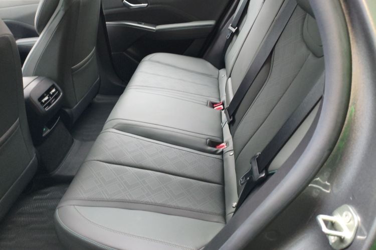 Used BYD Qin PLUS 2025 DM-i Smart Drive 120KM Superior Model Left Rear Seat