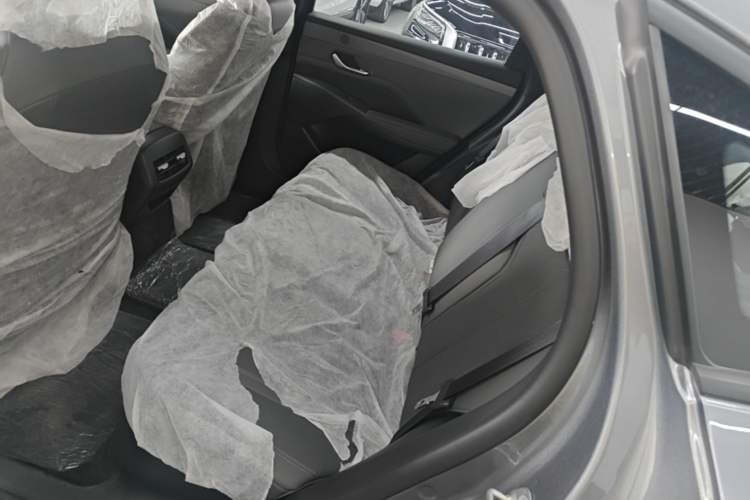 Used BYD Qin PLUS 2025 DM-i Smart Drive 55KM Leading Model Left Rear Seat