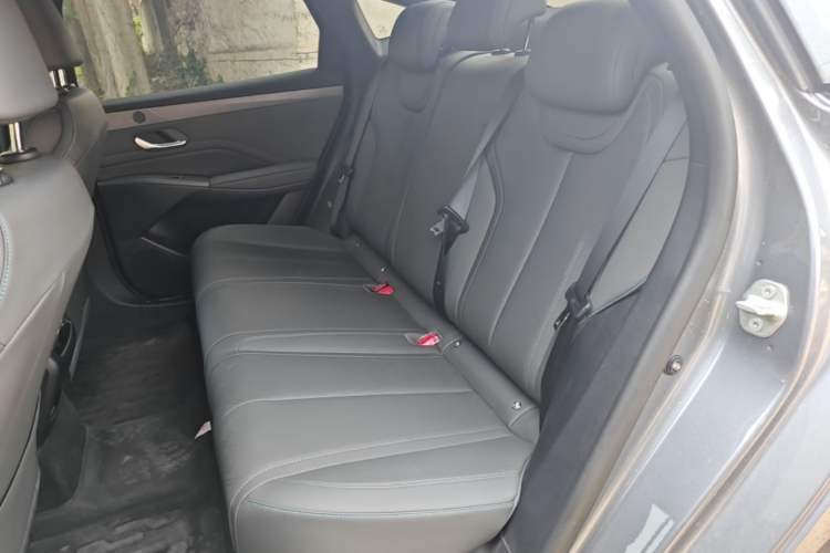 Used BYD Qin PLUS 2025 DM-i Smart Drive 55KM Leading Model Left Rear Seat