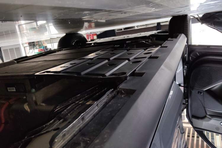 Used BYD Qin PLUS 2025 DM-i Smart Drive 55KM Leading Model Left Side Sill