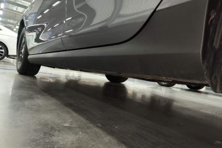 Used BYD Qin PLUS 2025 DM-i Smart Drive 55KM Leading Model Left Side Sill