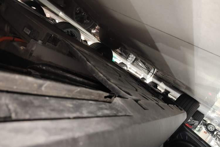 Used BYD Qin PLUS 2025 DM-i Smart Drive 55KM Leading Model Left Side Sill