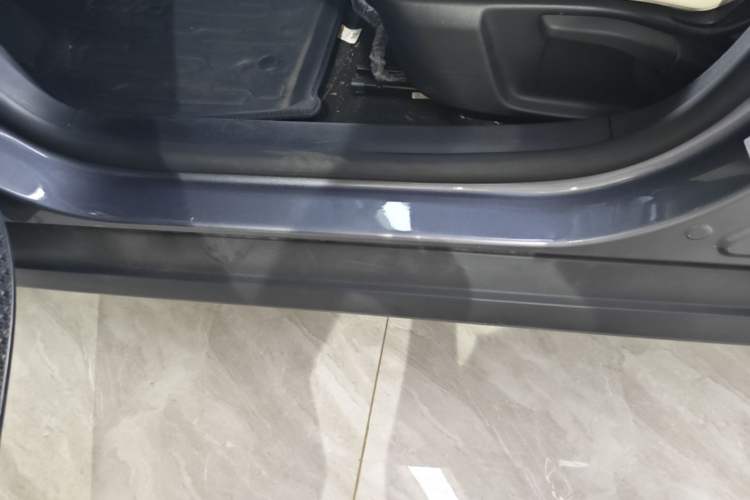 Used BYD Qin PLUS 2025 DM-i Smart Drive 55KM Leading Model Left Side Sill