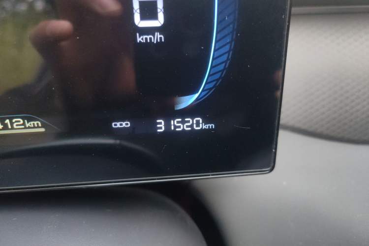 Used BYD Qin PLUS 2025 DM-i Smart Drive 55KM Leading Model Odometer Close Up