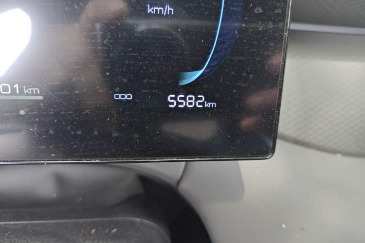 Used BYD Qin PLUS 2025 DM-i Smart Drive 55KM Leading Model Odometer Close Up