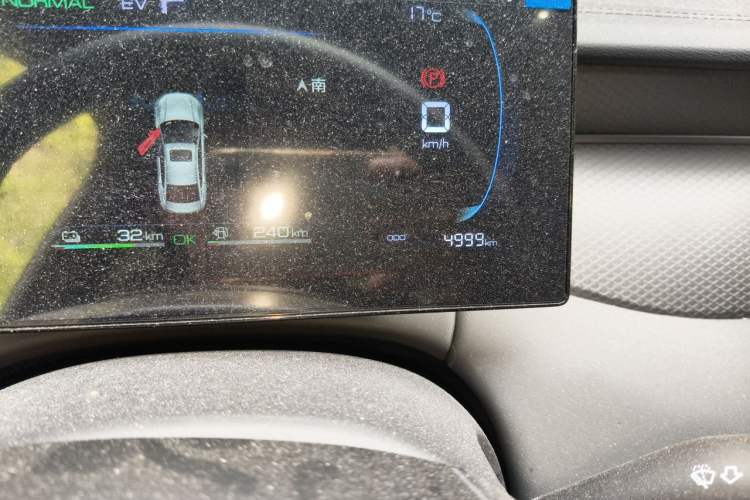 Used BYD Qin PLUS 2025 DM-i Smart Drive 55KM Leading Model Odometer Close Up