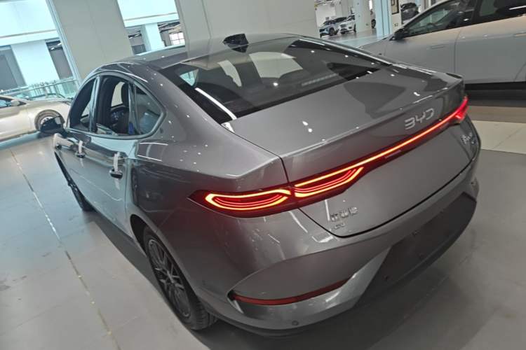 Used BYD Qin PLUS 2025 EV Smart Drive Edition 420KM Leading Model Rear Left 45 Deg