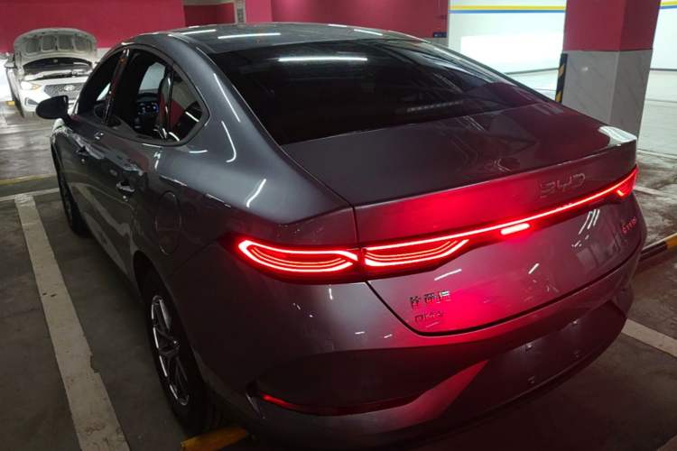 Used BYD Qin PLUS 2025 DM-i Smart Drive 55KM Leading Model Rear Left 45 Deg