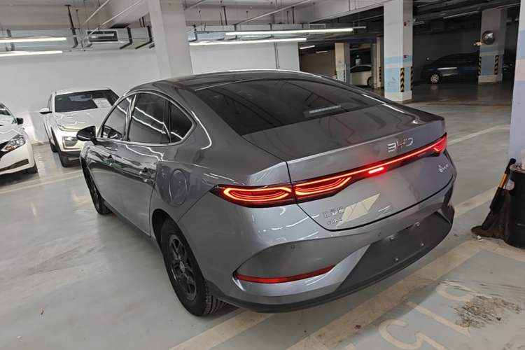 Used BYD Qin PLUS 2025 DM-i Smart Drive 55KM Leading Model Rear Left 45 Deg