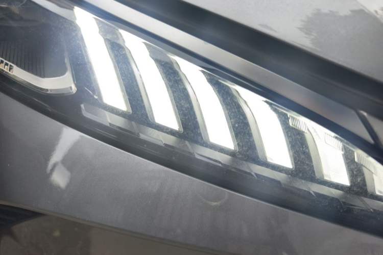 Used BYD Qin PLUS 2025 DM-i Smart Drive 55KM Leading Model Right Front Headlight