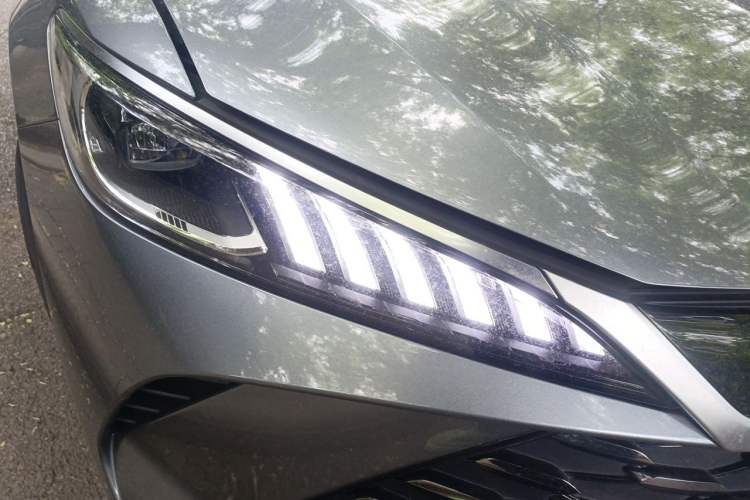 Used BYD Qin PLUS  Right Front Headlight