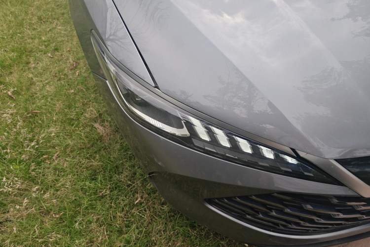 Used BYD Qin PLUS 2025 DM-i Smart Drive 55KM Leading Model Right Front Headlight