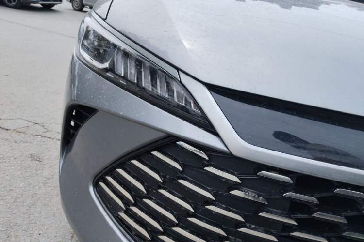 Used BYD Qin PLUS 2025 DM-i Smart Drive 55KM Leading Model Right Front Headlight