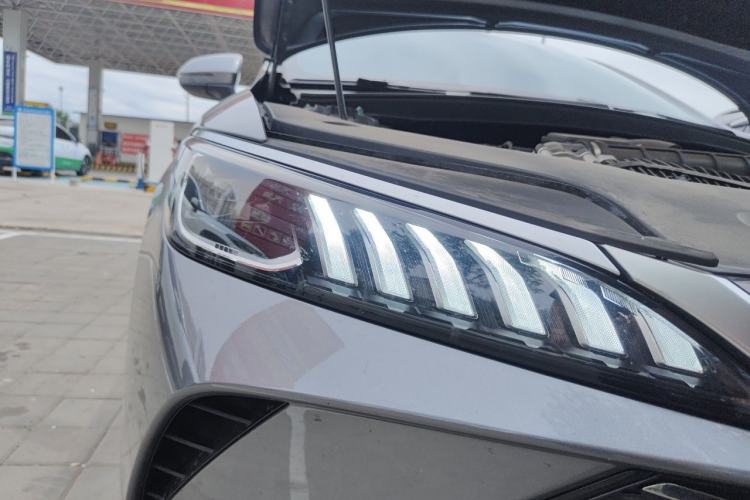 Used BYD Qin PLUS  Right Front Headlight