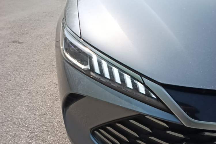 Used BYD Qin PLUS 2025 DM-i Smart Drive 55KM Leading Model Right Front Headlight