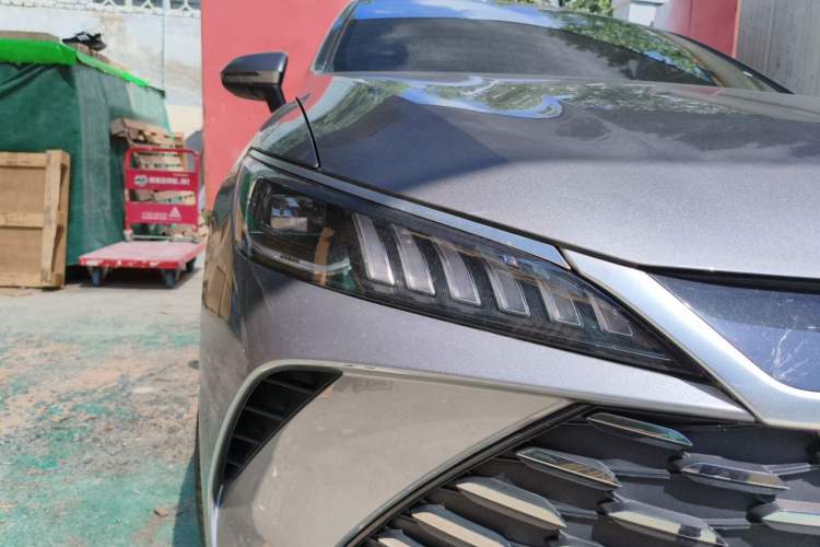 Used BYD Qin PLUS 2025 DM-i Smart Drive 55KM Leading Model Right Front Headlight