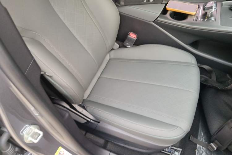 Used BYD Qin PLUS 2025 DM-i Smart Drive 55KM Leading Model Right Front Seat