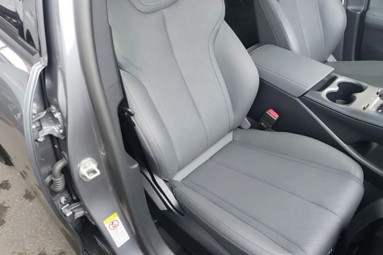Used BYD Qin PLUS 2025 DM-i Smart Drive 55KM Leading Model Right Front Seat