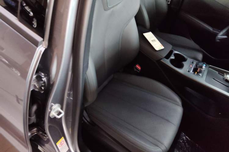 Used BYD Qin PLUS 2025 DM-i Smart Drive 55KM Leading Model Right Front Seat