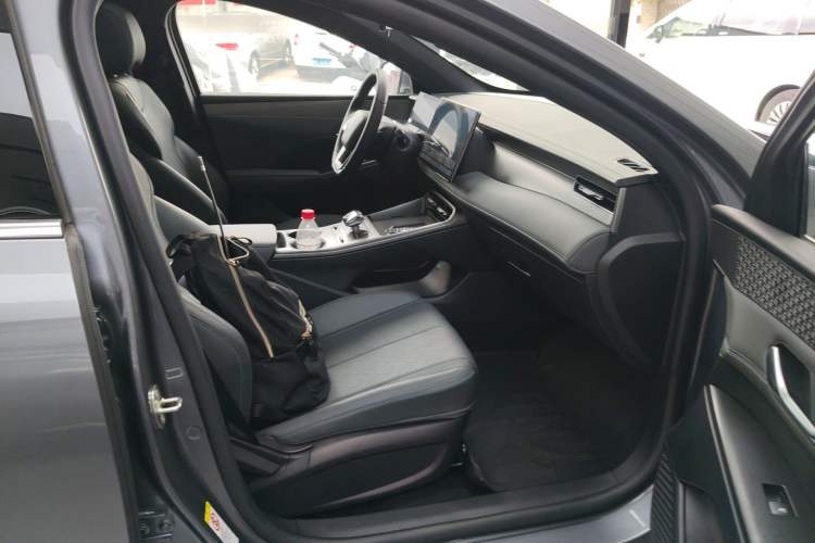 Used BYD Qin PLUS 2025 DM-i Smart Drive 55KM Beyond Model Right Front Seat