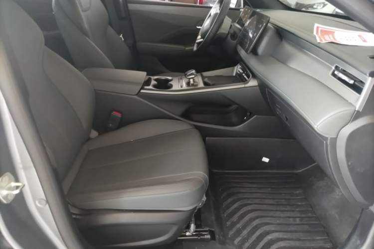 Used BYD Qin PLUS 2025 DM-i Smart Drive 55KM Leading Model Right Front Seat