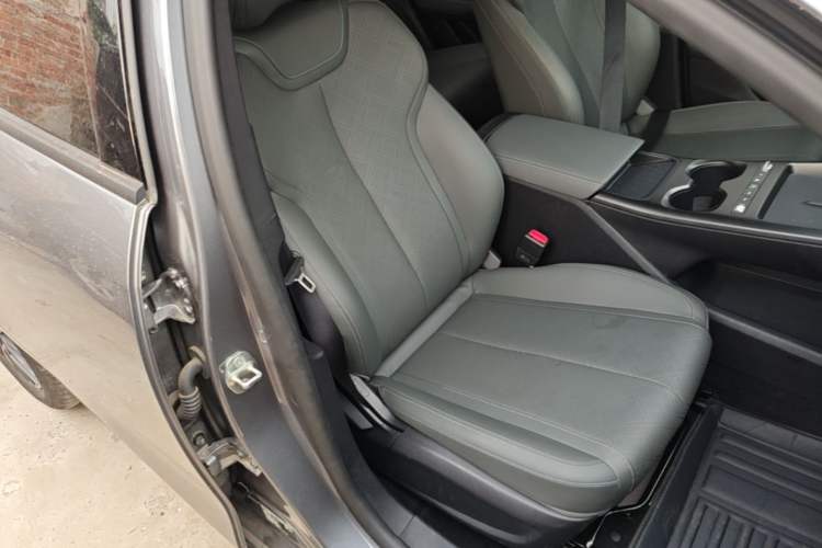 Used BYD Qin PLUS  Right Front Seat
