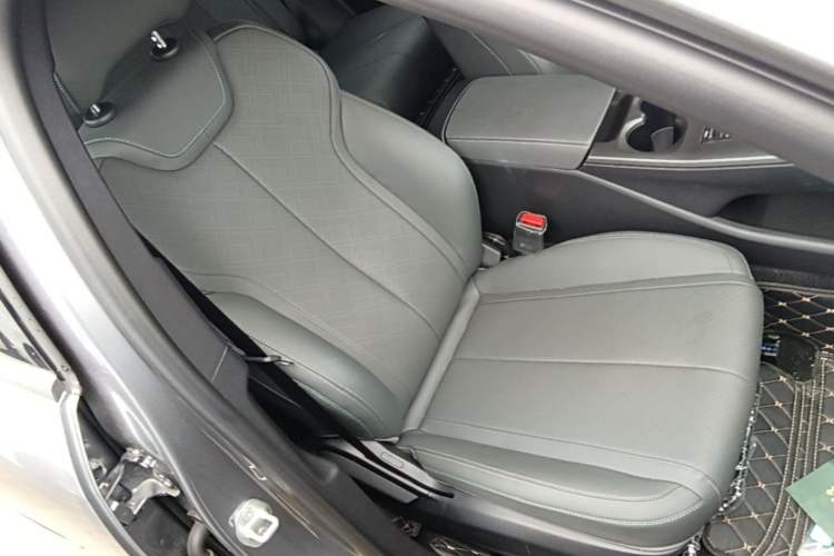 Used BYD Qin PLUS 2025 DM-i Smart Drive 55KM Leading Model Right Front Seat