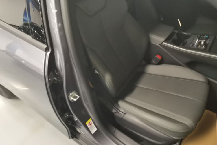 Used BYD Qin PLUS 2025 DM-i Smart Drive 55KM Leading Model Right Front Seat