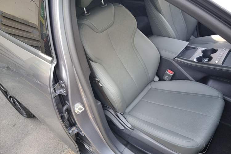 Used BYD Qin PLUS  Right Front Seat