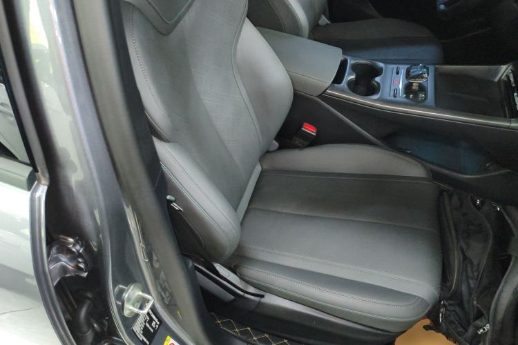 Used BYD Qin PLUS 2025 DM-i Smart Drive 55KM Leading Model Right Front Seat