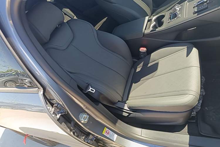 Used BYD Qin PLUS 2025 DM-i Smart Drive 55KM Leading Model Right Front Seat
