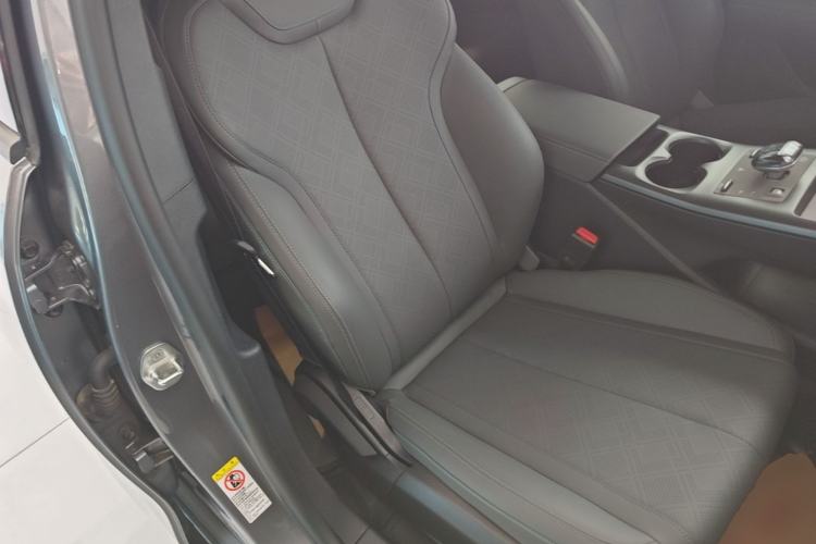 Used BYD Qin PLUS 2025 DM-i Smart Drive 55KM Leading Model Right Front Seat