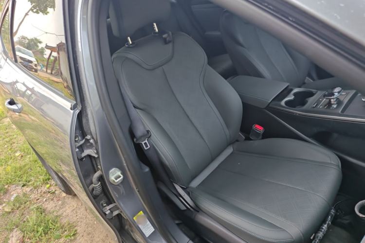 Used BYD Qin PLUS 2025 DM-i Smart Drive 55KM Leading Model Right Front Seat