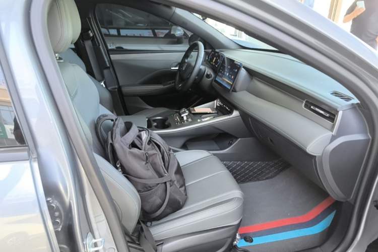 Used BYD Qin PLUS 2025 DM-i Smart Drive 55KM Leading Model Right Front Seat