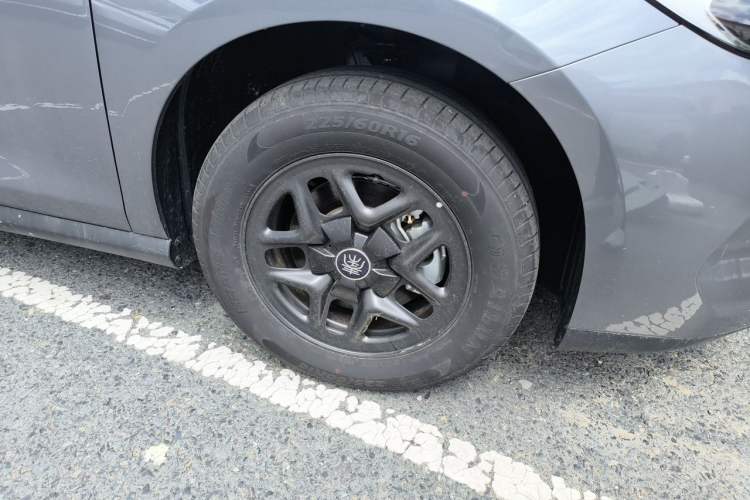Used BYD Qin PLUS  Right Front Wheel Hub
