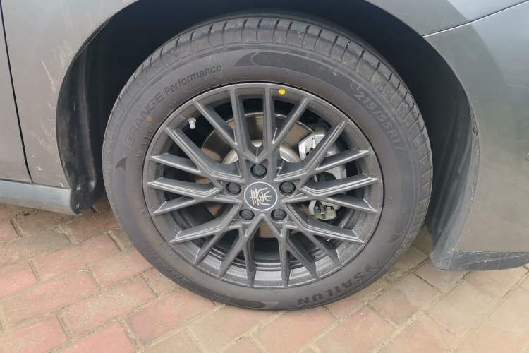 Used BYD Qin PLUS 2025 EV Smart Drive Edition 510KM Leading Model Right Front Wheel Hub