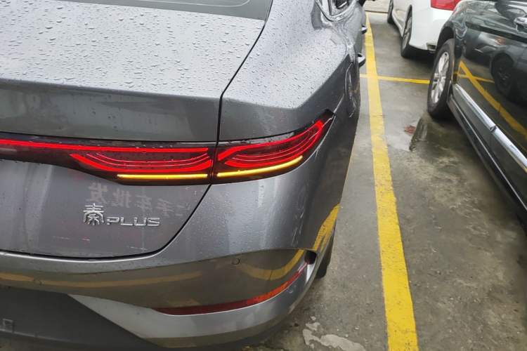 Used BYD Qin PLUS 2025 DM-i Smart Drive 55KM Leading Model Right Rear Taillight