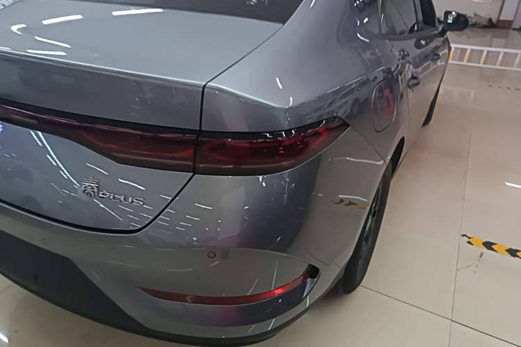 Used BYD Qin PLUS 2025 DM-i Smart Drive 55KM Leading Model Right Rear Taillight