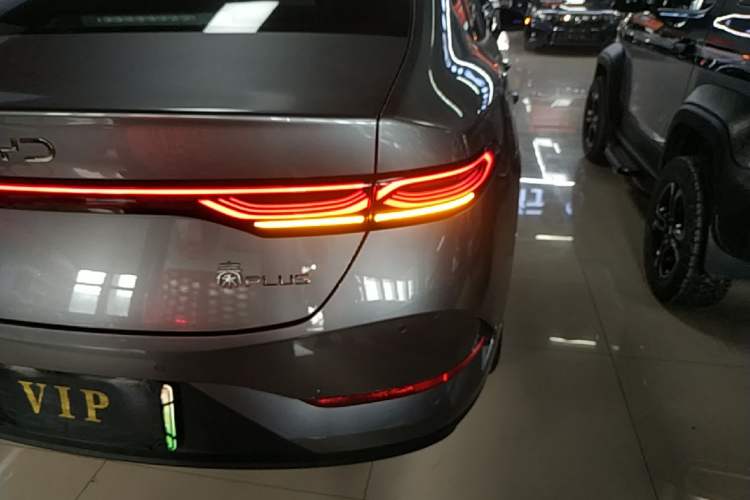 Used BYD Qin PLUS 2025 DM-i Smart Drive 55KM Leading Model Right Rear Taillight