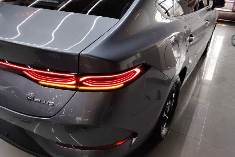 Used BYD Qin PLUS 2025 DM-i Smart Drive 55KM Leading Model Right Rear Taillight