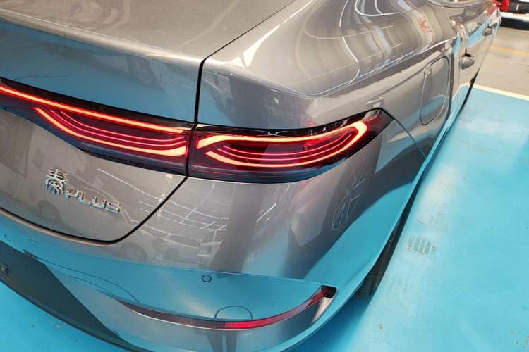 Used BYD Qin PLUS  Right Rear Taillight