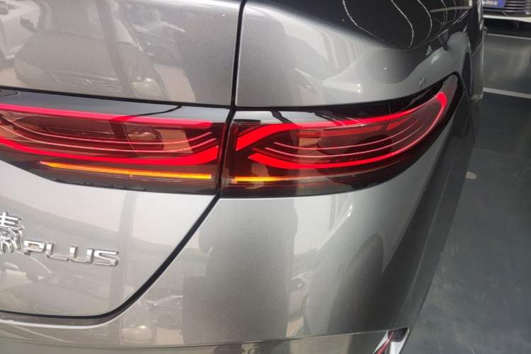 Used BYD Qin PLUS 2025 DM-i Smart Drive 55KM Leading Model Right Rear Taillight
