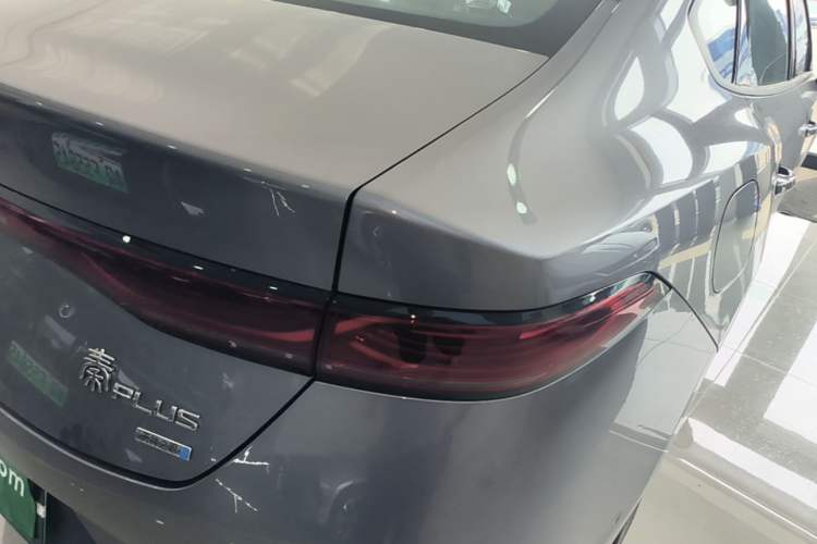 Used BYD Qin PLUS 2025 EV Smart Drive Edition 420KM Leading Model Right Rear Taillight