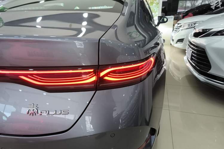 Used BYD Qin PLUS 2025 DM-i Smart Drive 55KM Leading Model Right Rear Taillight